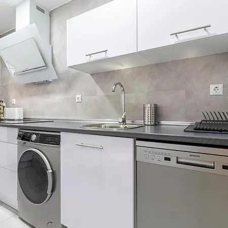 Apartman Allo Fate Centro 2 *